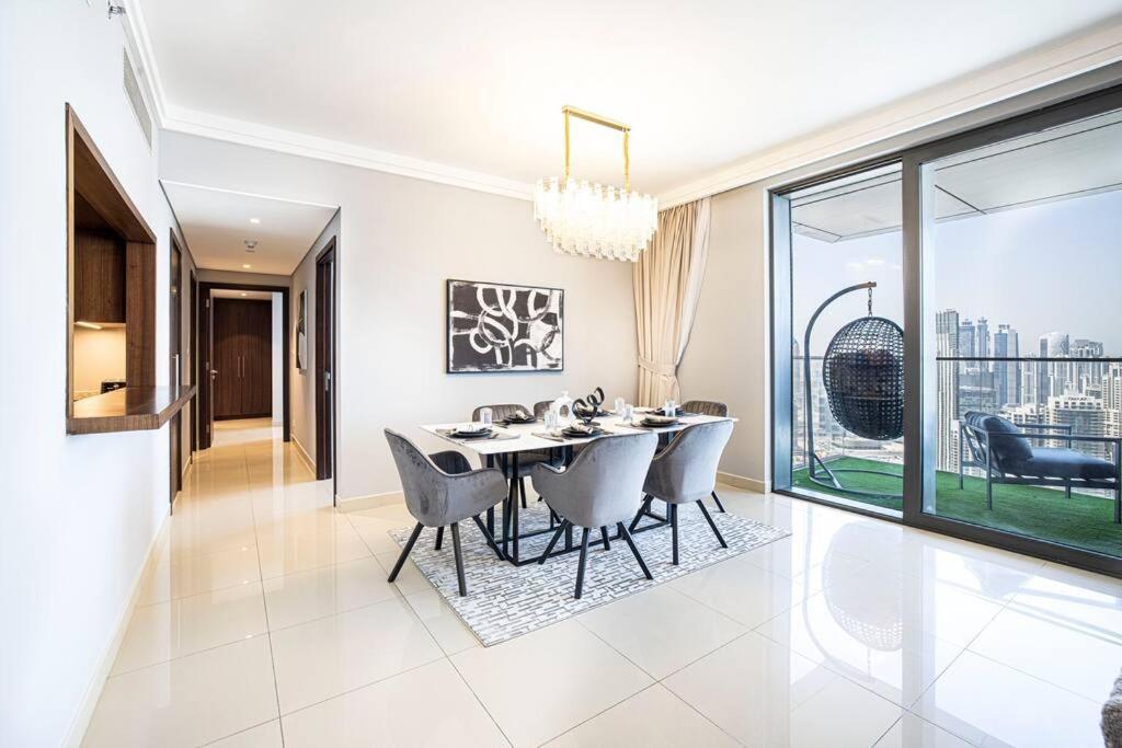 ドバイMagnificent Brand New Lux 3Br Burj & Fountain Viewアパートメント エクステリア 写真